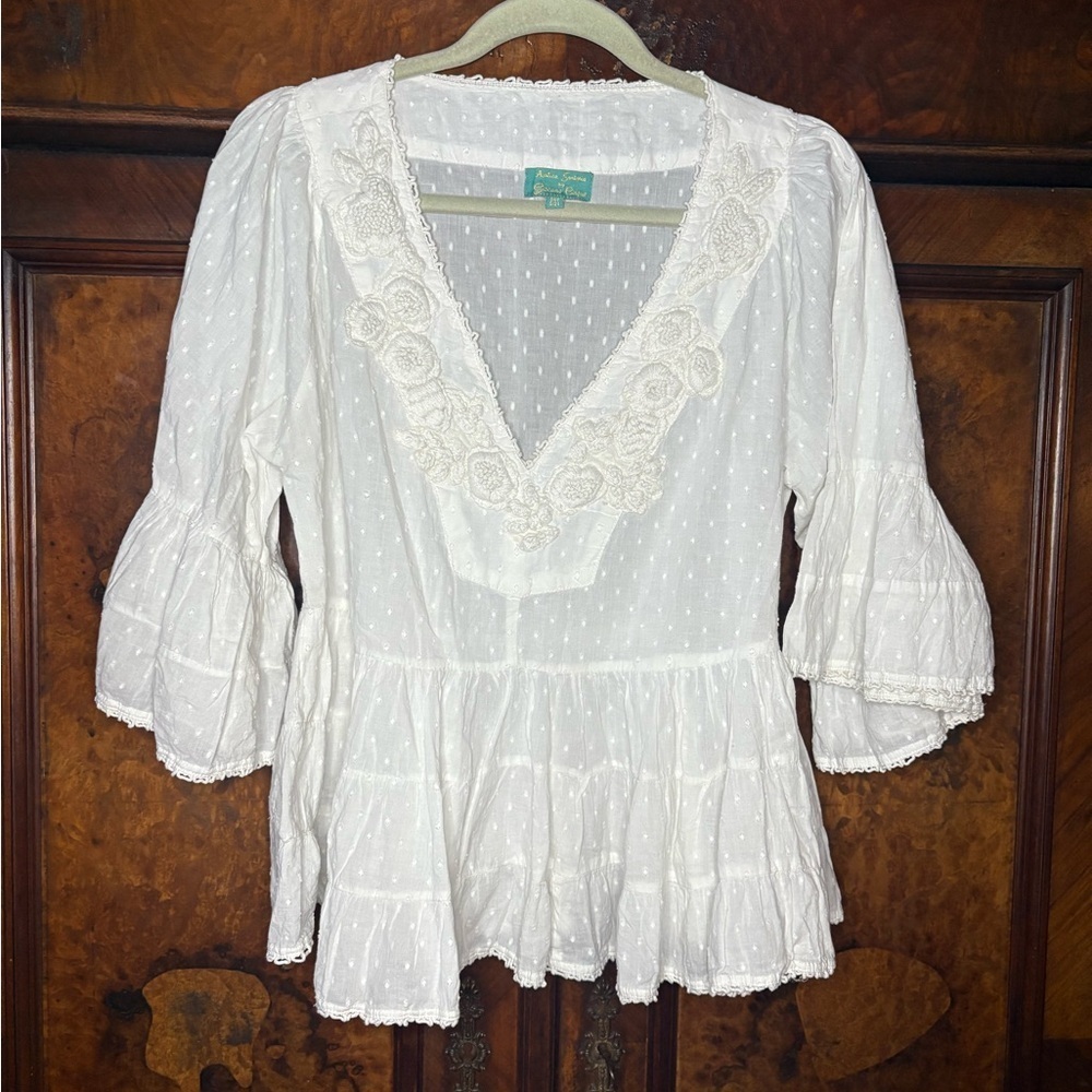 EUC Antica Santeria- White Embroidered Top. Size One Size